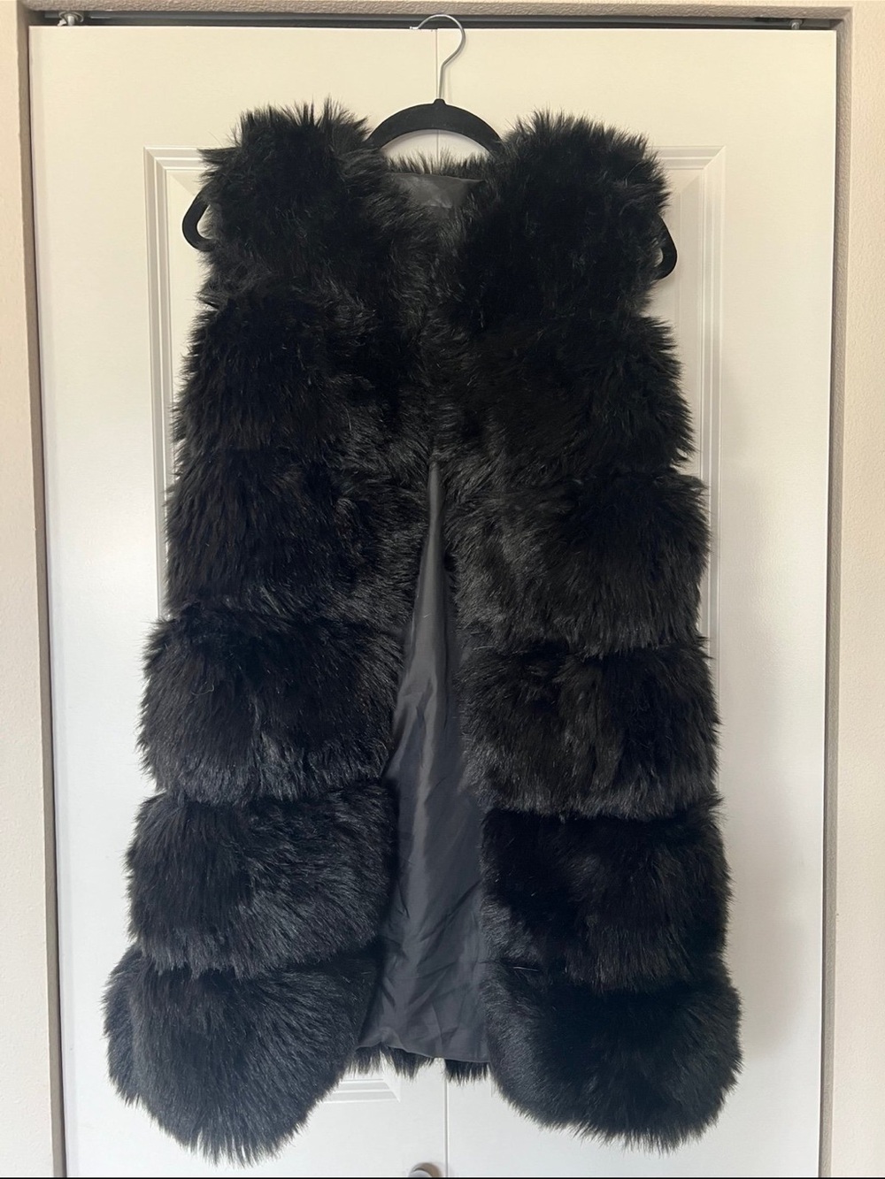 Black Faux Fur Vest - Women's Luxe Layer